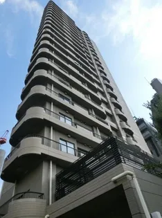 東京都新宿区高田馬場2【マンション】の外観