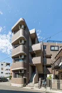 ウエルス東照宮【2階】の外観