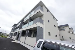 神奈川県座間市東原3【アパート】の外観