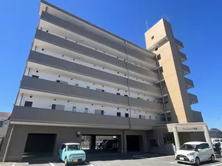 マンション輝宣【5階】の外観