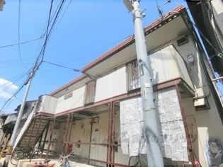 メガロンフィリア【1階】の外観