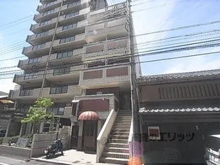 ROYALSHIP【1階】の外観