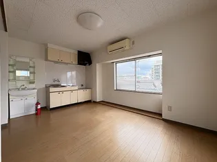 コーポラスなるせV【3階】の居間