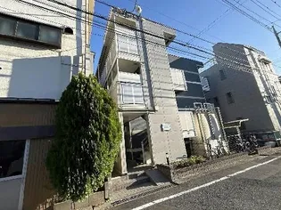 レオパレスピースエム【2階】の外観