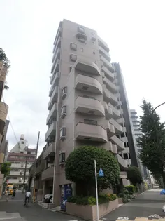 東京都港区南青山6【マンション】の外観