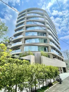 東京都港区北青山2【マンション】の外観