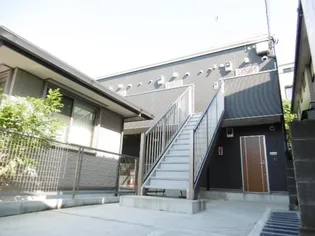 神奈川県横浜市鶴見区諏訪坂【アパート】の外観