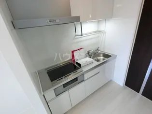 ヴァイアE【2階】のキッチン