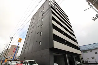 カーネ米山の画像