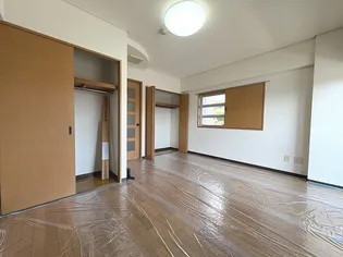 ドレスデン実相寺【2階】の内装