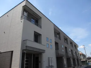 ビラ・アリエッタ【3階】の外観