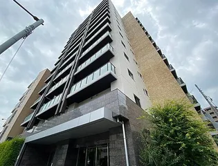 東京都新宿区弁天町【マンション】の外観