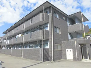 ユーミー栗林の画像