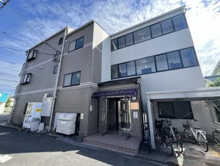 ロイヤルハイム上小阪【3階】の外観