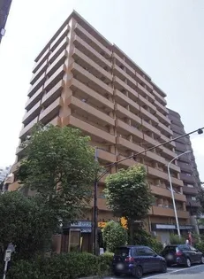 東京都新宿区四谷4【マンション】の外観