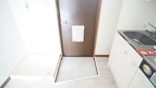 コーポ藤方【2階】の玄関