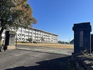 フォレスト虹ヶ丘【1階】の周辺