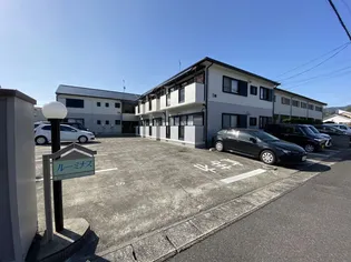 ルーミナスB棟【1階】の外観