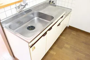 コーポラスかわの【2階】のキッチン