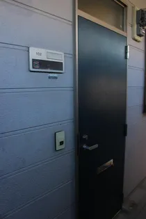 コーポラスかわの【2階】の玄関