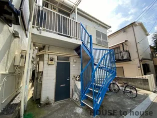 ハイツ山上の外観