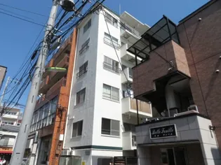 第2アベニューハウス【3階】の外観