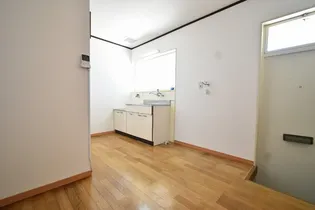 パークハイツさくら B棟【1階】の居間