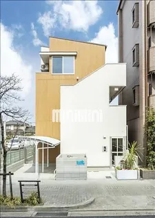 BLUE MARINE【3階】の外観