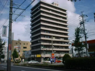 カネマンビルの画像