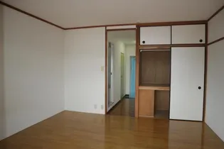 サンコーポくんぱち【3階】の居間