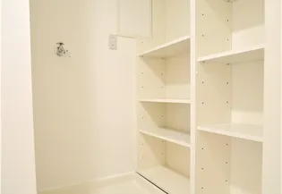 フロール山田町第3【4階】の内装