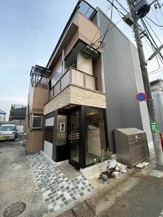 SUNLIT HILLSの画像