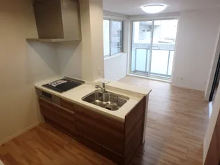 ベレオ真栄広瀬町【2階】の居間