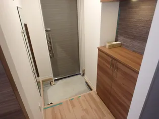 ベレオ真栄広瀬町【2階】の玄関