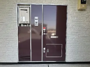 レオパレスシェルエトワール【1階】の玄関