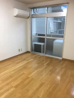 サザンブライトII【3階】の居間