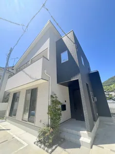 広島県呉市吉浦本町2【一戸建】の外観