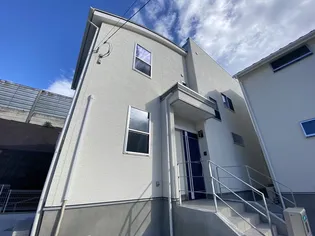 神奈川県横浜市神奈川区菅田町【一戸建】の外観