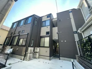 東京都新宿区西落合4【アパート】の外観