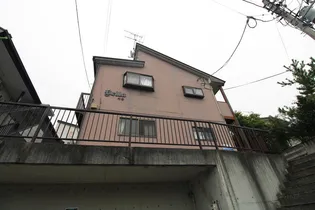 ベラ【1階】の外観