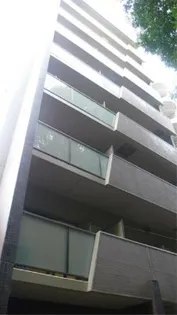 アルブル代々木八幡【1階】の外観