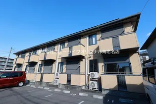 アムール【2階】の外観