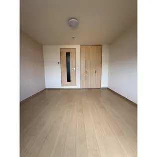 フェイム【1階】の居間