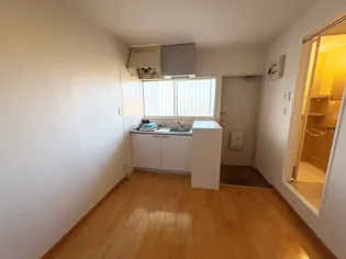 ヴィラージュ【2階】の居間