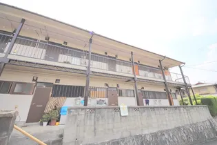 高雅苑【2階】の外観
