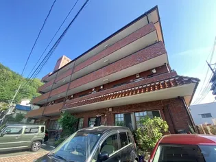 メゾン荒木【4階】の外観