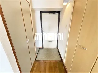 アストラルハイツ【3階】の玄関