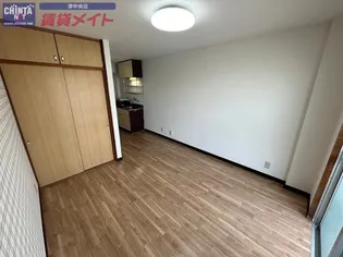 コーポアポロ【3階】の居間