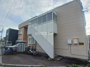 アカデミー36【2階】の外観