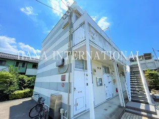 レオパレスラ ポールの画像